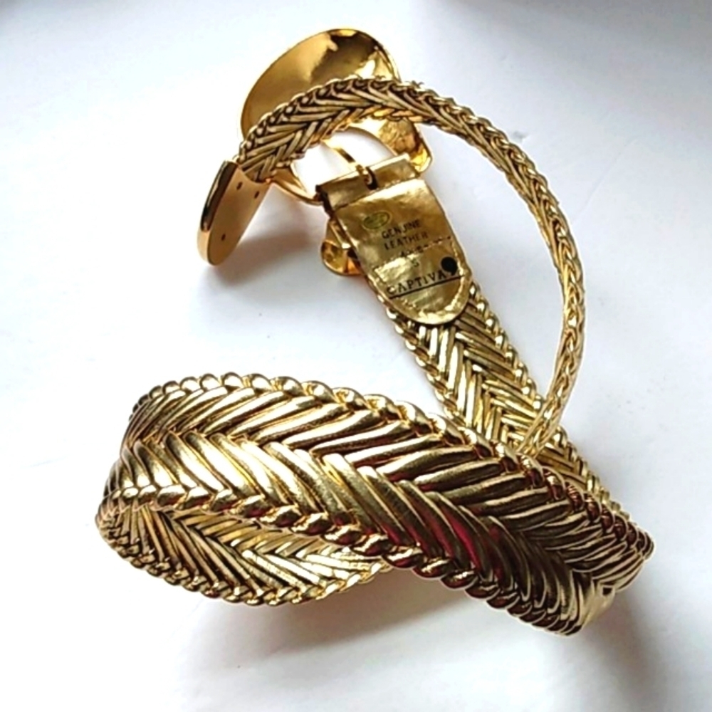 CAPTIVA GENUINE LEATHER WOVEN BELT METALLIC GOLD  SIZE SMALL